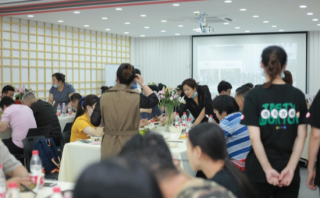 宁波馄饨加盟故事——怎么做到月营业额突破十万？